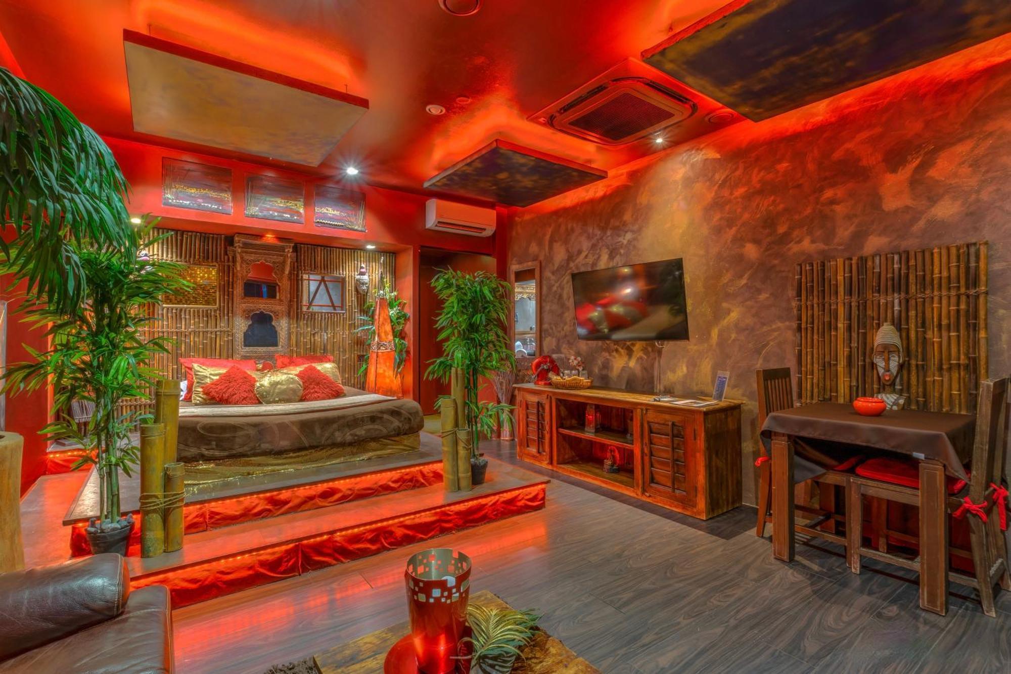 Love Room Evasion Duo Марсель Екстер'єр фото